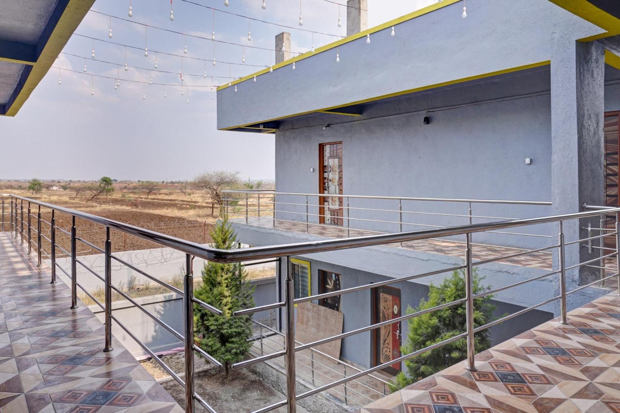 Hotel O Sky 7 Lodge Pimpalwandi Екстериор снимка