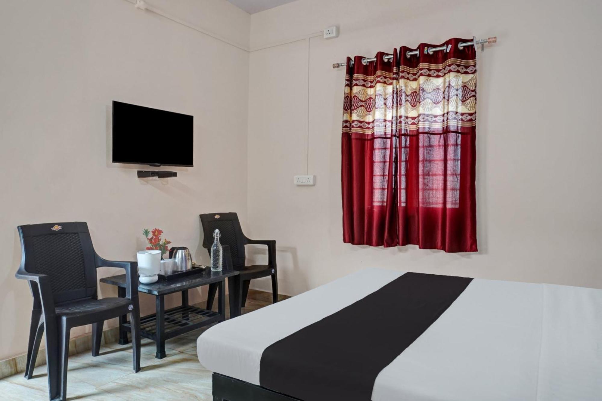 Hotel O Sky 7 Lodge Pimpalwandi Екстериор снимка